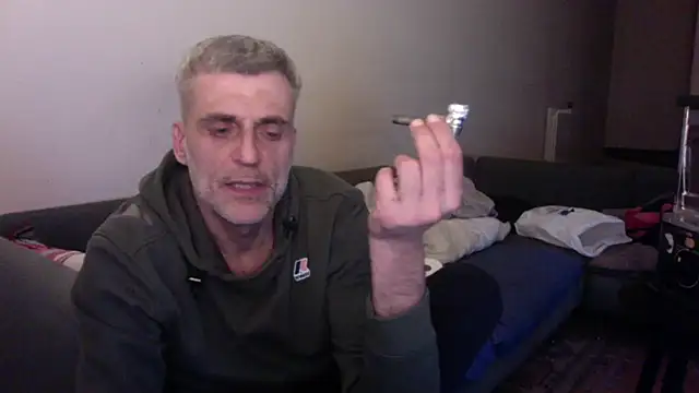 Snapshot of skossa777 chatting on March 22, 7:42 pm skossa777 online show from March 22, 7:42 pm