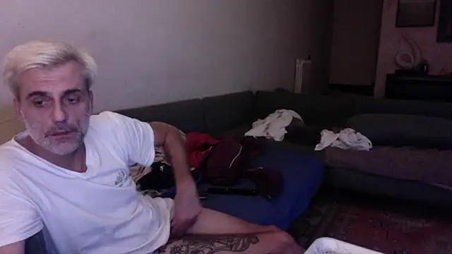 Snapshot of skossa777 chatting on September 22, 6:32 pm skossa777 online show from September 22, 6:32 pm