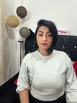 karenlennox1 online show from December 4, 1:59 am