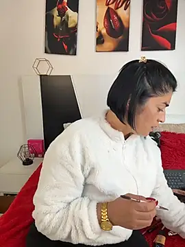 Snapshot of karenlennox1 chatting on July 17, 12:39 am karenlennox1 online show from July 17, 12:39 am