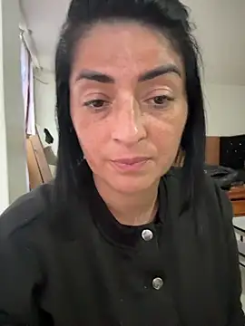 Snapshot of karenlennox1 chatting on July 23, 10:40 pm karenlennox1 online show from July 23, 10:40 pm