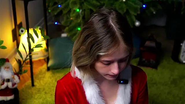 EdlinHargus online show from December 23, 7:17 am