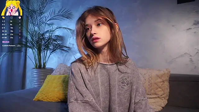 EdlinHargus online show from April 8, 1:49 am