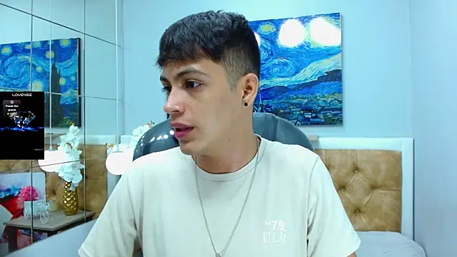 SkinnyBoy  online show from October 9, 12:36 pm