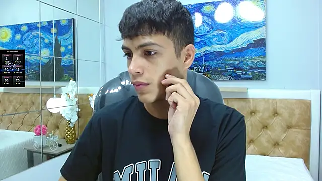 SkinnyBoy  online show from October 22, 12:38 pm