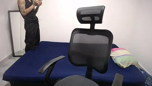 present the magic online show from March 19, 6:45 pm