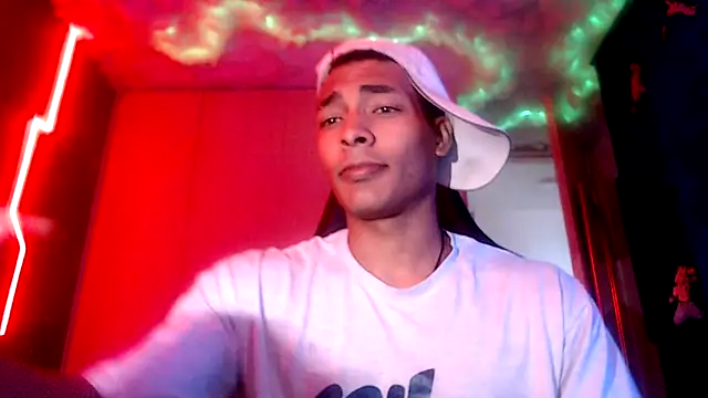 Jhonyblack 1 online show from December 3, 7:12 pm