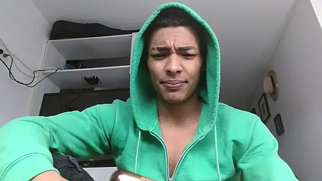 Snapshot of Jhonyblack_1 chatting on January 16, 5:17 pm Jhonyblack 1 online show from January 16, 5:17 pm