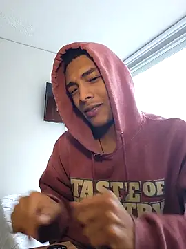 Snapshot of Jhonyblack_1 chatting on February 24, 6:39 pm Jhonyblack 1 online show from February 24, 6:39 pm