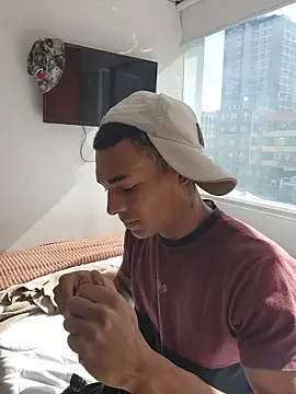 Snapshot of Jhonyblack_1 chatting on March 1, 1:46 pm Jhonyblack 1 online show from March 1, 1:46 pm