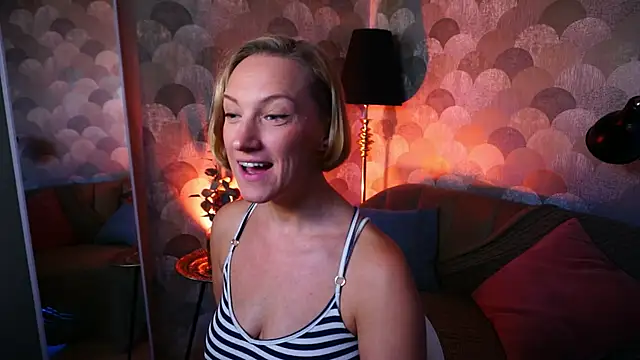 Snapshot of UmaTruewoman chatting on May 26, 5:36 am UmaTruewoman online show from May 26, 5:36 am