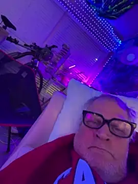 Mimmoromeo1973 online show from February 7, 7:56 am