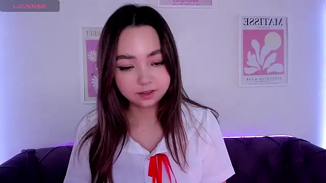 Fluffy Rose online show from March 2, 12:22 pm