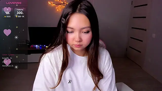 Fluffy Rose online show from September 28, 2:33 pm