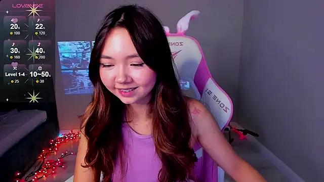 Fluffy Rose online show from November 3, 3:13 pm