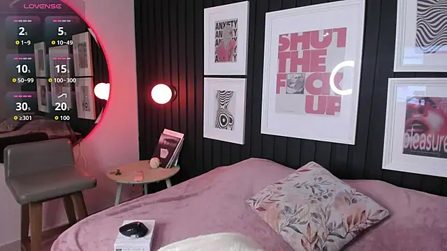 Kayla stern  online show from November 7, 8:09 pm