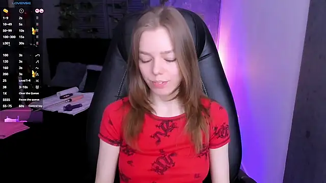 Tina Tayllor online show from March 22, 4:58 pm
