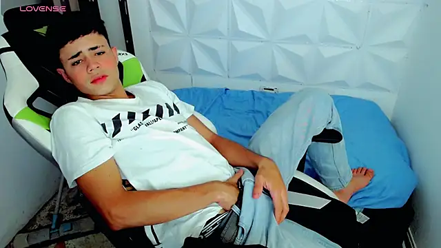 bby santi online show from December 11, 7:14 pm