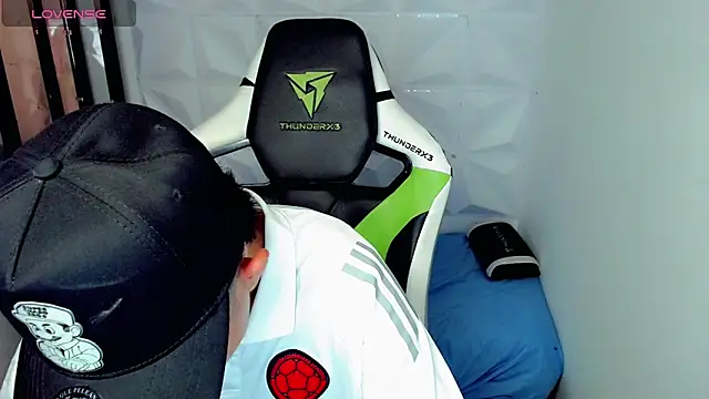 bby santi online show from December 17, 12:54 pm