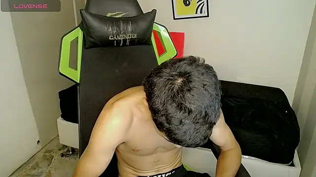 bby santi online show from November 18, 8:24 pm