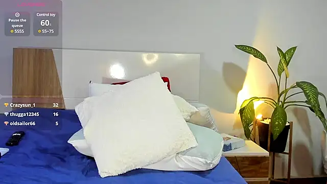 ClaraMariaMon online show from December 23, 10:55 pm