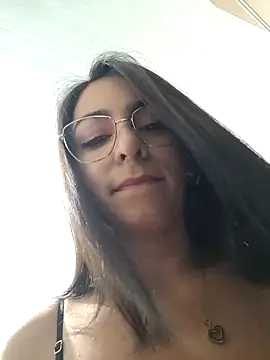 LuluzYPiero online show from February 18, 1:22 pm