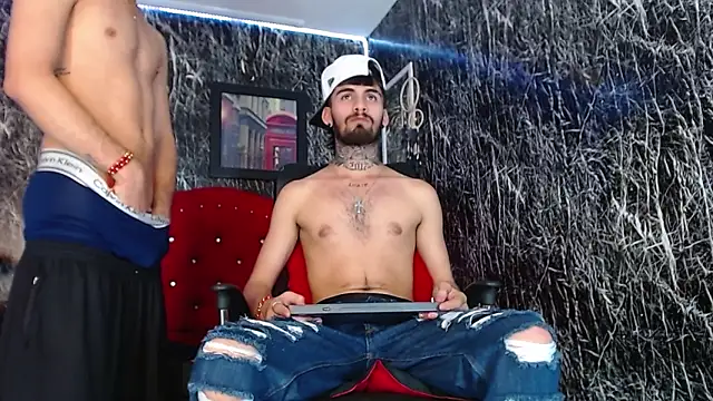 Snapshot of Brutal_Sex_Fucking chatting on December 20, 1:36 am Brutal Sex Fucking online show from December 20, 1:36 am