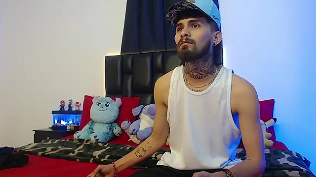 Snapshot of Brutal_Sex_Fucking chatting on March 11, 8:20 pm Brutal Sex Fucking online show from March 11, 8:20 pm