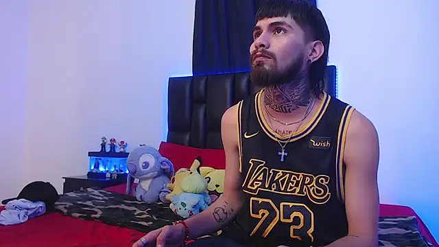 Snapshot of Brutal_Sex_Fucking chatting on March 16, 1:38 am Brutal Sex Fucking online show from March 16, 1:38 am