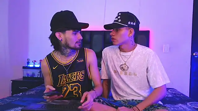 Snapshot of Brutal_Sex_Fucking chatting on October 14, 11:16 pm Brutal Sex Fucking online show from October 14, 11:16 pm