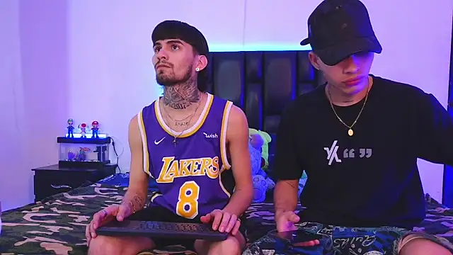 Snapshot of Brutal_Sex_Fucking chatting on October 16, 10:00 pm Brutal Sex Fucking online show from October 16, 10:00 pm