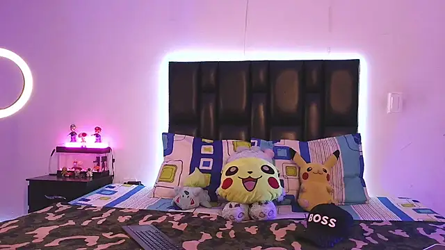 Snapshot of Brutal_Sex_Fucking chatting on October 27, 6:34 pm Brutal Sex Fucking online show from October 27, 6:34 pm