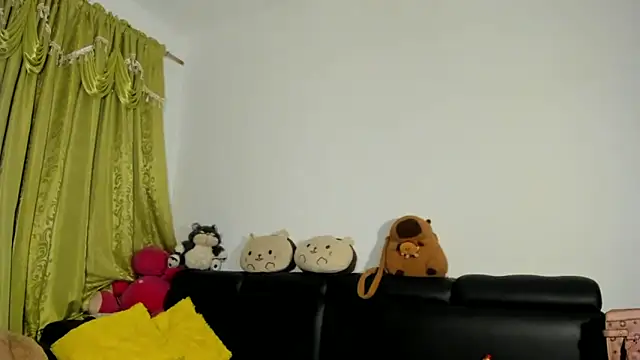 jennifer ts online show from April 18, 5:11 am