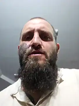 Snapshot of TattooedDick92 chatting on March 1, 1:32 am TattooedDick92 online show from March 1, 1:32 am