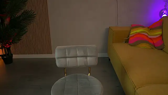 emma land online show from December 16, 7:52 pm