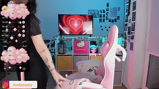 mollydoorsis1 online show from February 7, 8:10 pm