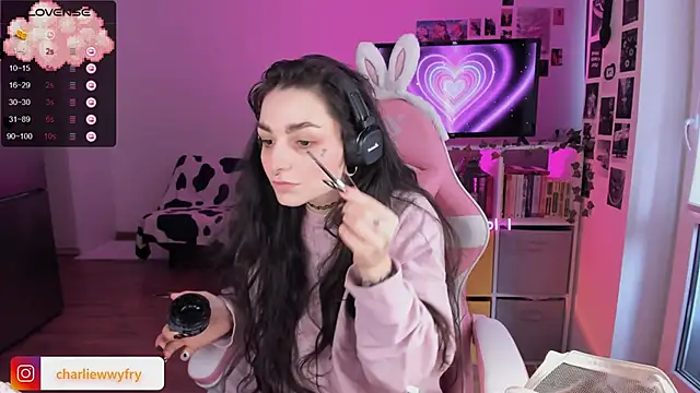 mollydoorsis1 online show from February 8, 9:13 am