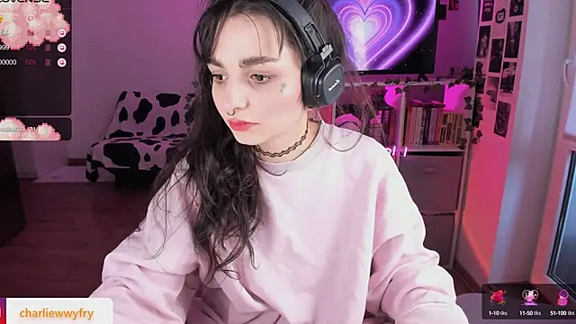 mollydoorsis1 online show from February 8, 12:17 pm