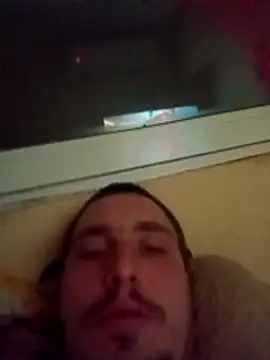 Mmmnnn112211 online show from December 5, 12:52 am