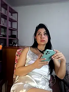 saralunabella online show from January 16, 11:16 pm