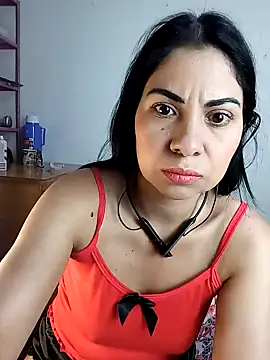 saralunabella online show from January 22, 10:05 pm