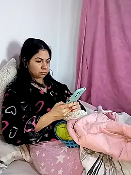 saralunabella online show from January 23, 11:04 am