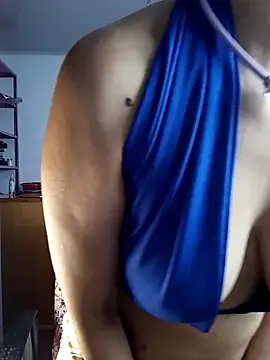 saralunabella online show from February 5, 8:57 pm