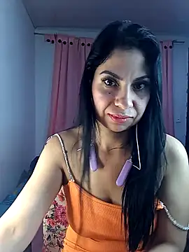 saralunabella online show from February 15, 3:20 am
