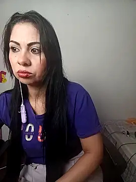 saralunabella online show from September 26, 7:07 pm