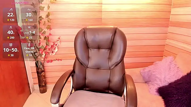 Snapshot of marien_thomson_ chatting on October 15, 2:22 am marien thomson online show from October 15, 2:22 am