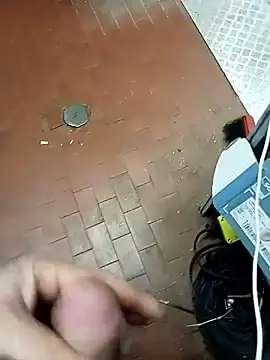 Porco81cazzo online show from December 21, 11:50 am