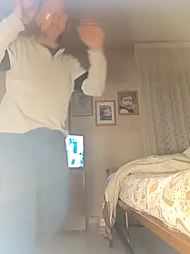 Snapshot of Porco81cazzo chatting on March 21, 12:15 am Porco81cazzo online show from March 21, 12:15 am