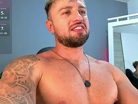 OwenMaximus814 online show from March 31, 7:25 pm