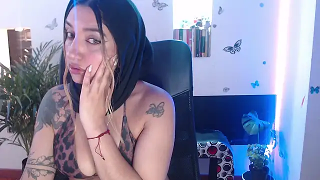 Lia-mitch online show from February 13, 2:02 pm